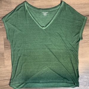 MAJESTIC FILATURES Women’s Deluxe Teeshirt in Green Sz Small